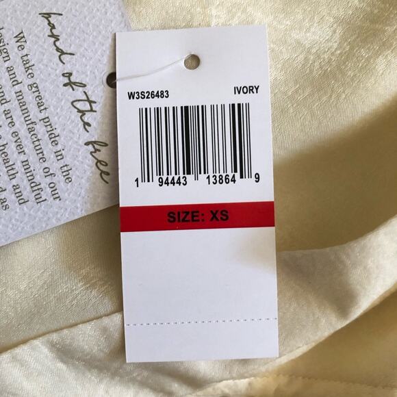 Band Of The Free NWT Cash VNeck Long Sleeve Billowing Sleeves Ivory Top Size XS - Picture 12 of 14